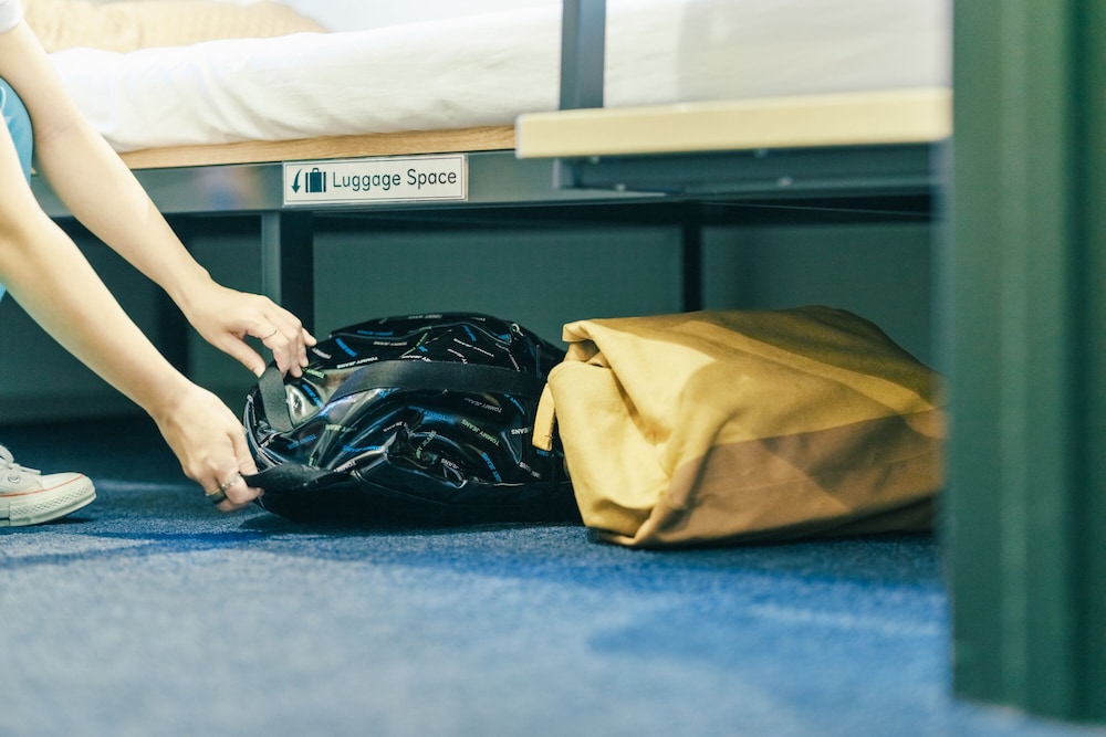 [プライベートルーム] 二段ベッド2名用 [シャワー&トイレ共用] 禁煙 客室5 | WeBase 博多 ホステル