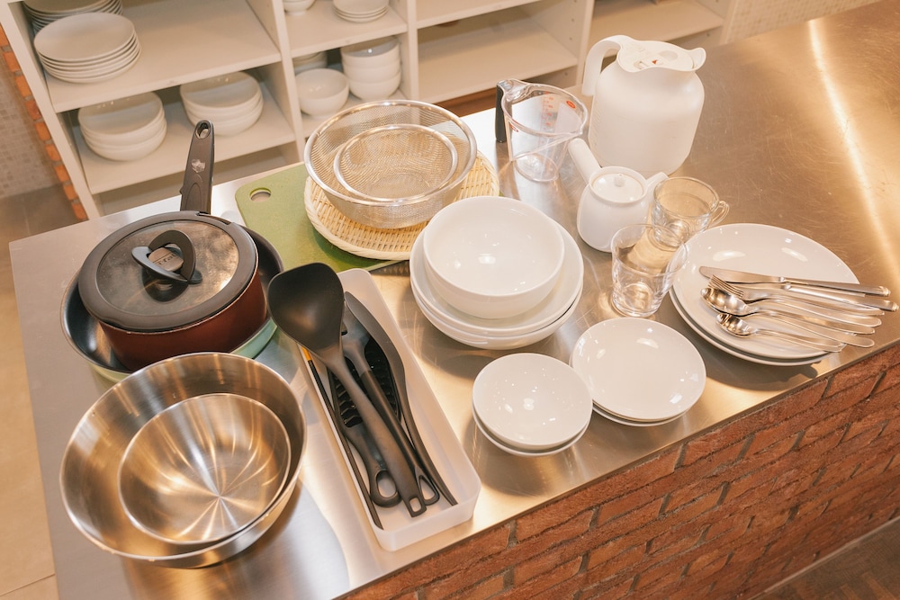 施設内の設備1 | WeBase 博多 ホステル