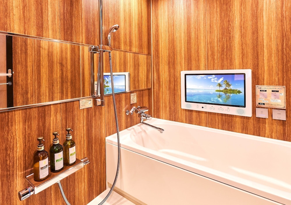 カジュアル4 キングベッド＋二段ベッド 禁煙 /アルコール飲み放題付 バスルーム0 | ホテルK6 大阪なんば店