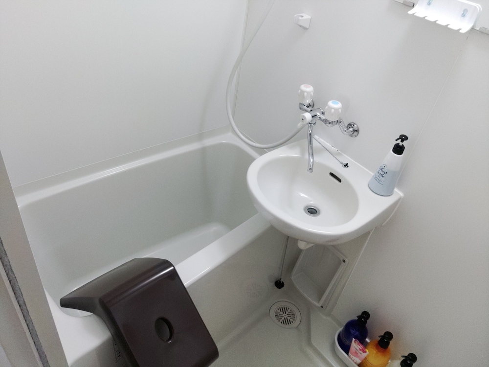 Cタイプ コテージ バスルーム0 | コテージ 森のこかげ