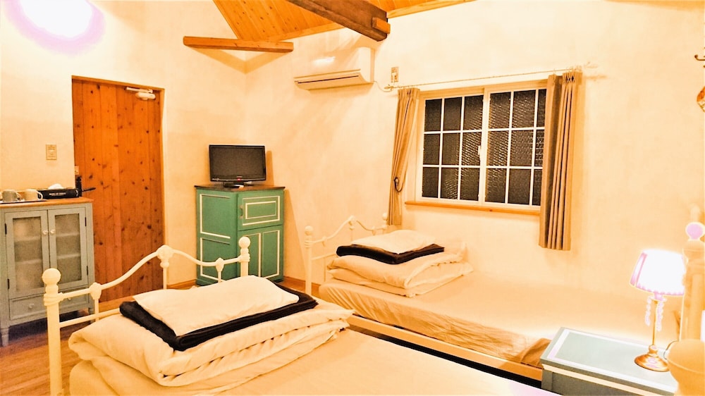 Sタイプ コテージ 客室1 | コテージ 森のこかげ