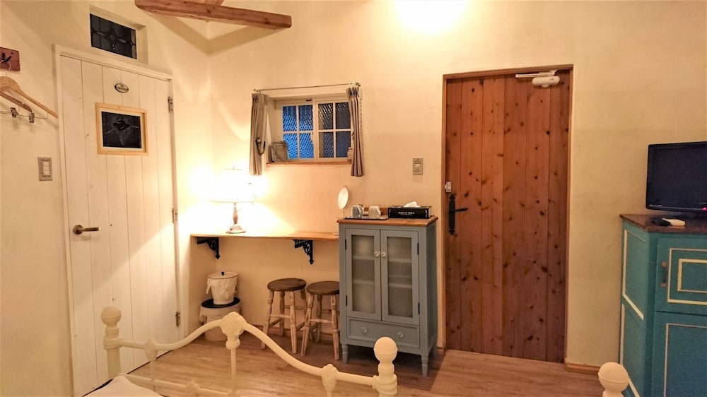 Sタイプ コテージ リビング エリア0 | コテージ 森のこかげ