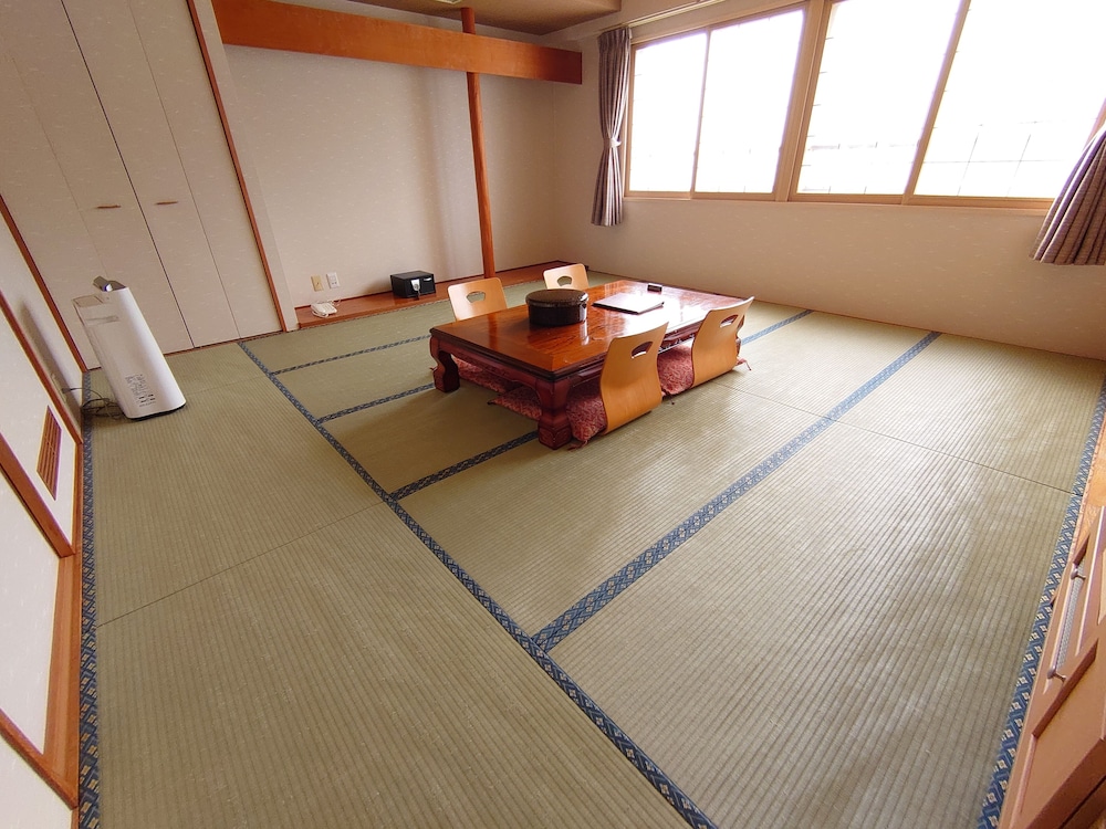 和室12畳 禁煙 客室2 | 虎杖浜温泉ホテル
