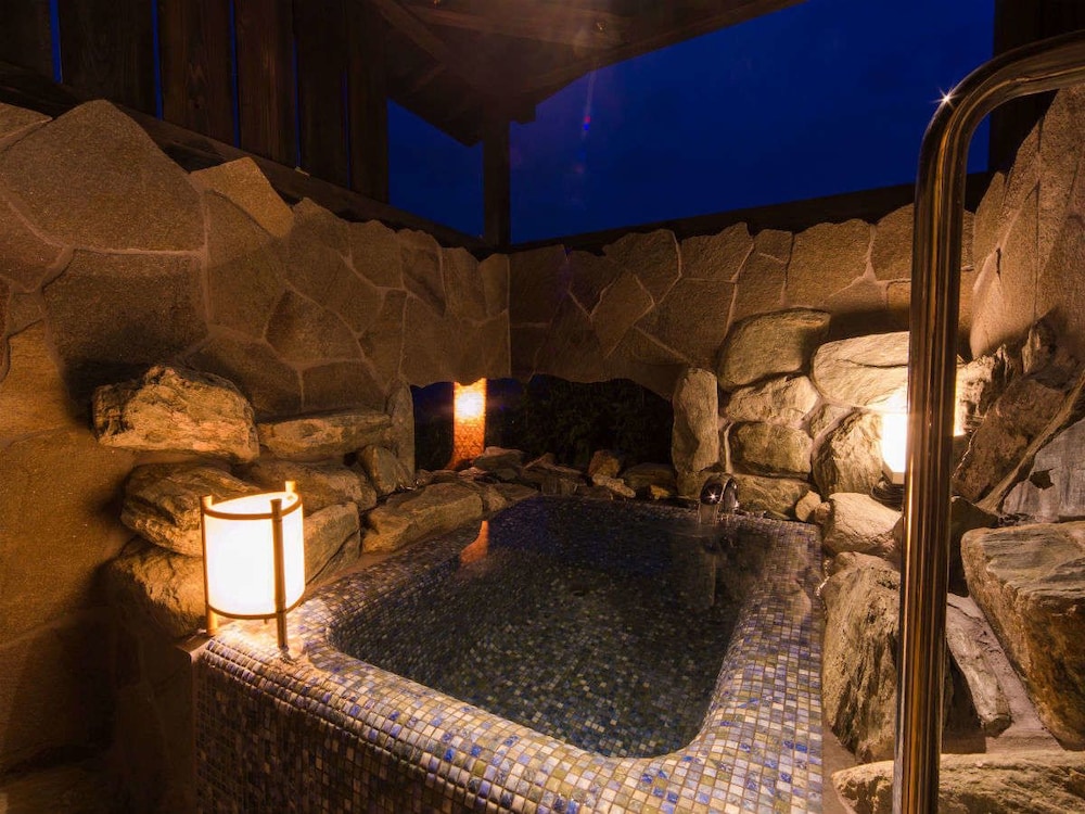 露天風呂付離れ客室 [ 流行(NAGARE)] 禁煙 深めの浴槽0 | 漁火の宿シーサイド観潮