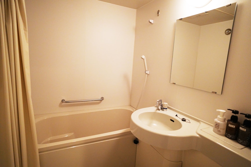 スタンダード ツインルーム バスルーム0 | 豊川グランドホテル