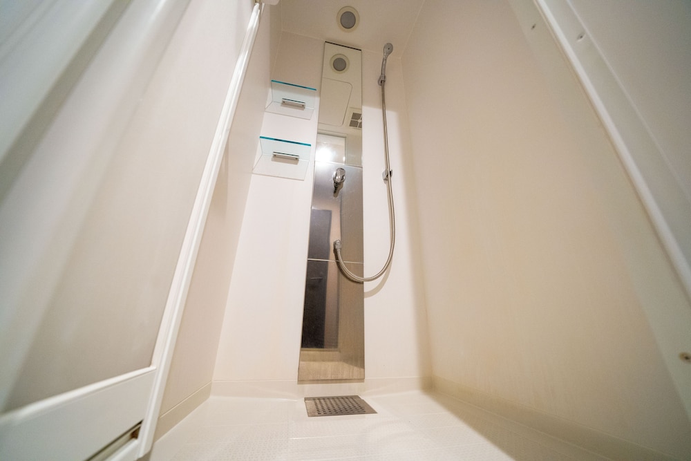 デラックス ダブルルーム 専用バスルーム 客室1 | ホテルエスプレッソ ナンバ