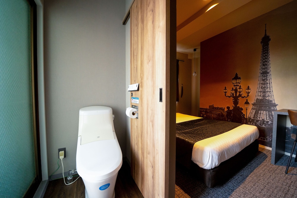 スタンダード ダブルルーム 共用バスルーム 客室1 | ホテルエスプレッソ ナンバ