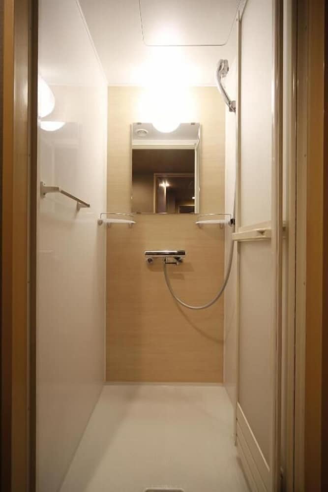 コンパクトツインルーム　禁煙 バスルームのシャワー1 | 天然温泉 吉野桜の湯 御宿 野乃 奈良