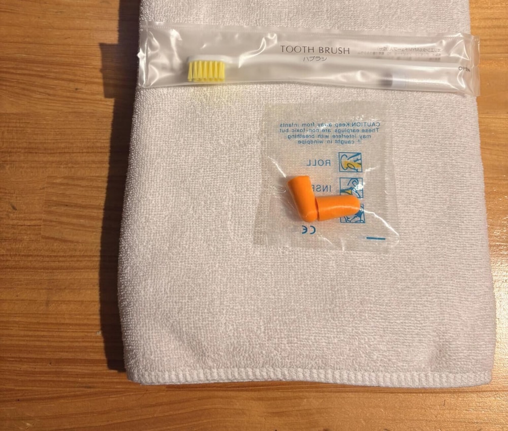 個室 ダブルルーム 客室の設備とサービス0 | IZA 江ノ島ゲストハウス＆バー