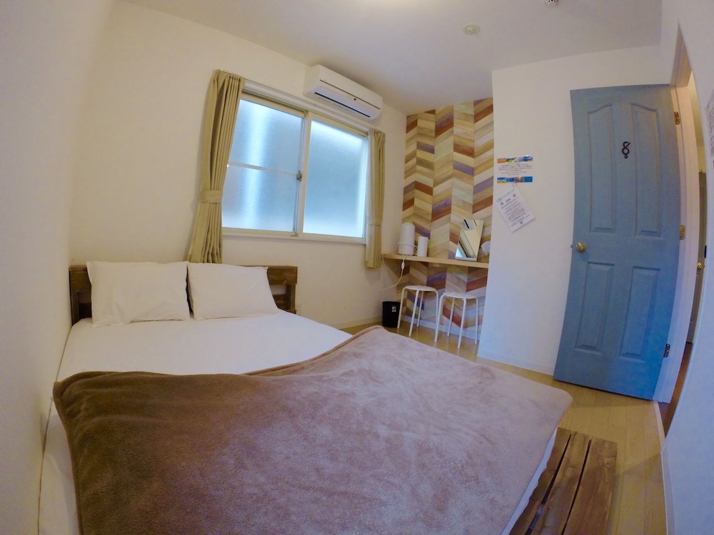 客室1 | IZA 江ノ島ゲストハウス＆バー