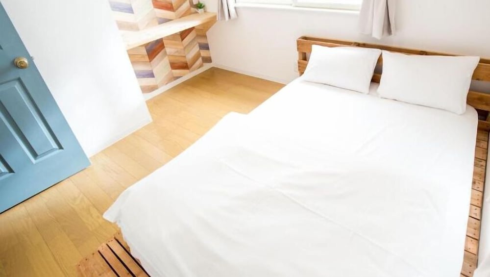 個室 ダブルルーム | IZA 江ノ島ゲストハウス＆バー