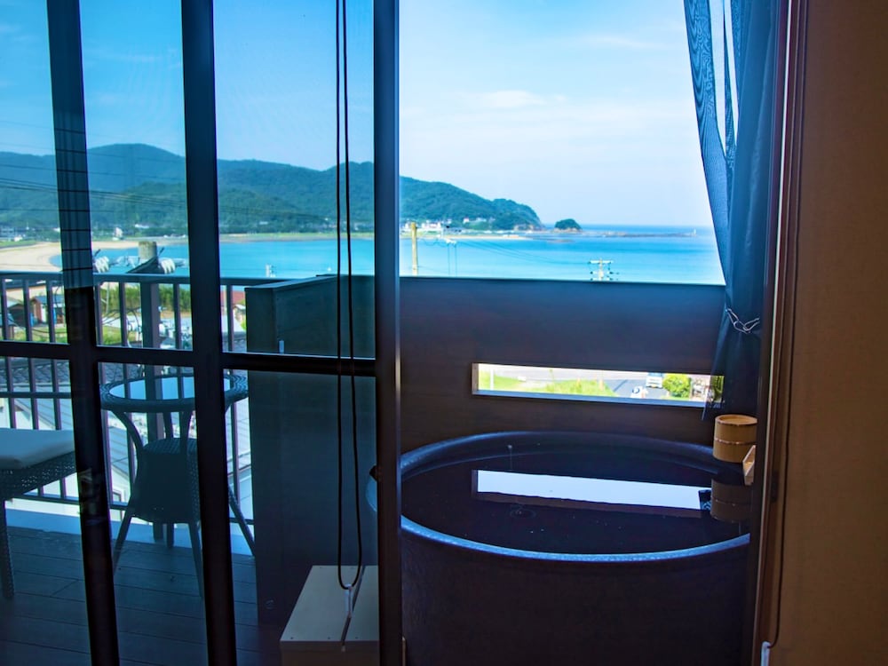 [和美麗Jrスイート]海側露天風呂付き　禁煙 バスルーム0 | リブマックスリゾート京丹後シーフロント