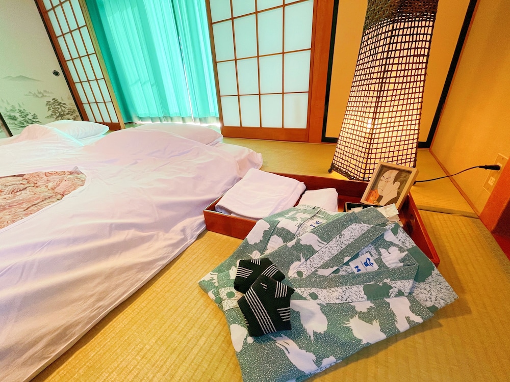 コンフォート ルーム 禁煙 客室9 | 山中湖旅館 梁山－RYOZAN－