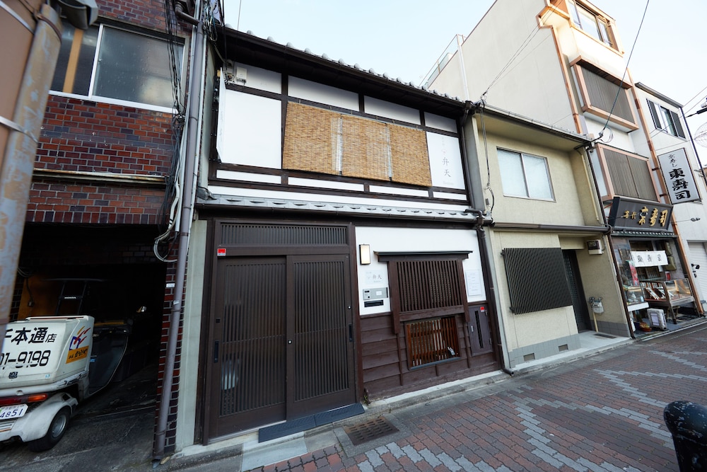 施設の正面1 | 京小宿 弁天