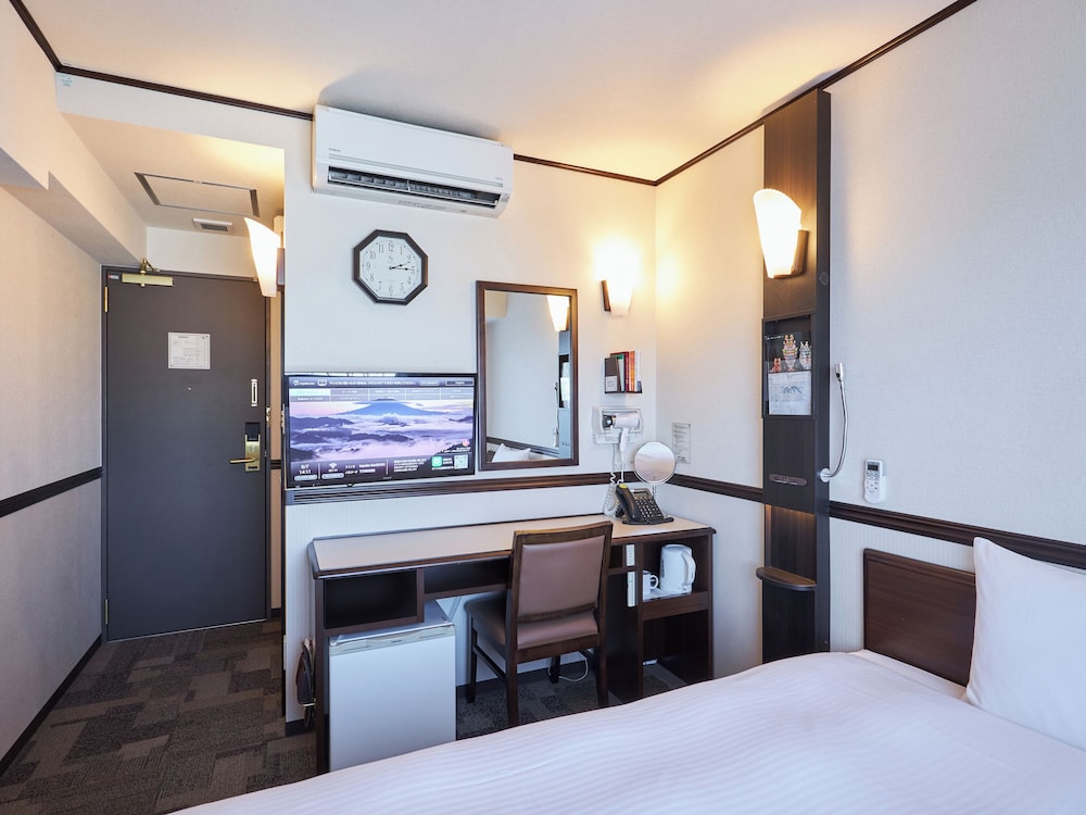 客室1 | 東横 INN 新高岡駅新幹線南口