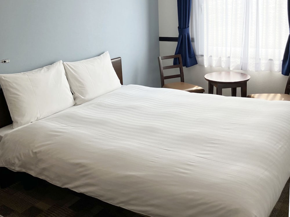 ダブルルーム 喫煙可 | 東横 INN 新高岡駅新幹線南口