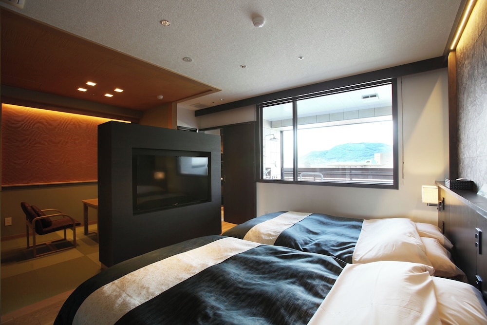 和洋室　スタンダードルーム　露天風呂付　禁煙 客室1 | 華やぎの章 慶山