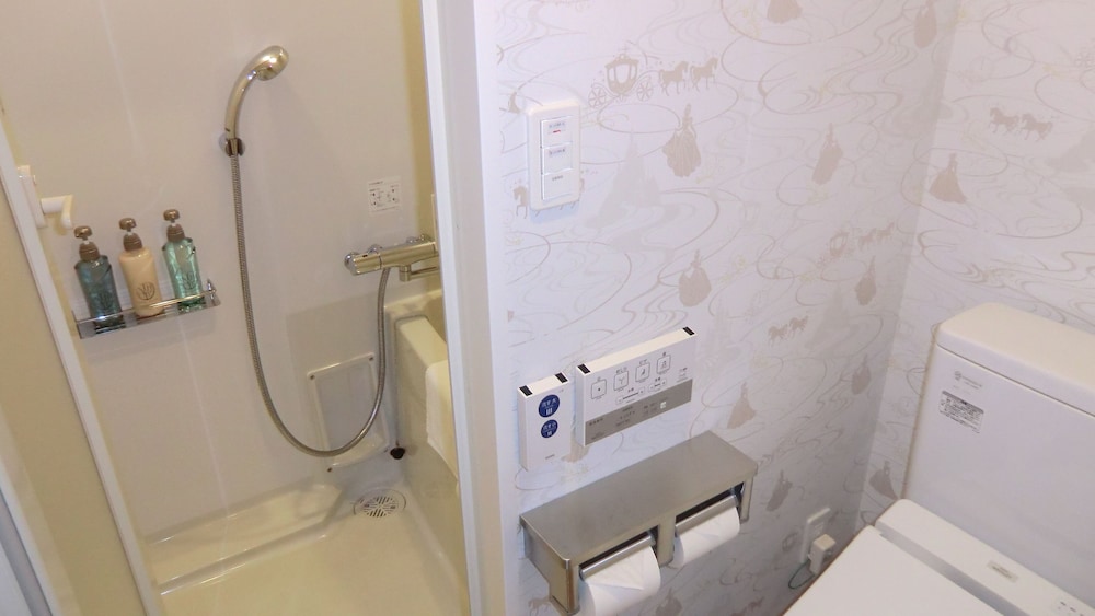 デラックス ツインルーム 禁煙 バスルーム0 | CVS BAY HOTEL 新館