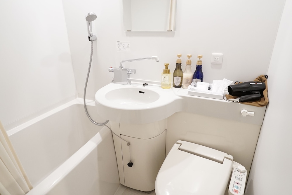 ビジネスルーム 禁煙 バスルーム0 | CVS BAY HOTEL 新館