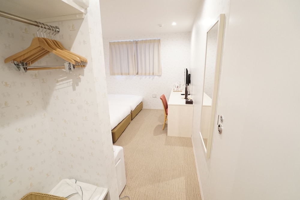 デラックス ツインルーム 禁煙 客室3 | CVS BAY HOTEL 新館