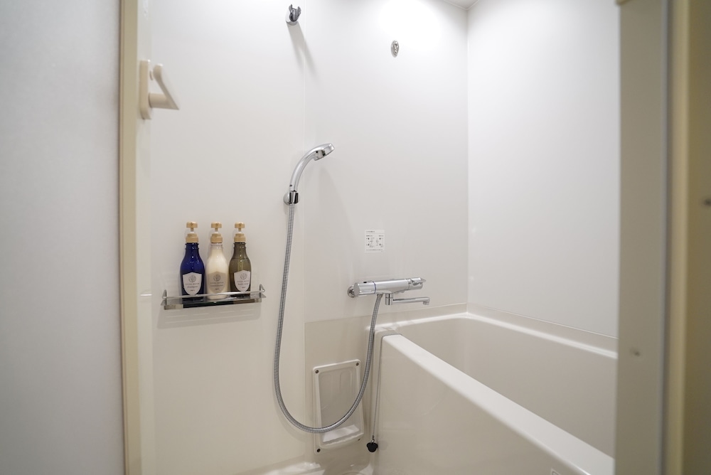 女性専用レディースルーム 禁煙 バスルームのシャワー0 | CVS BAY HOTEL 新館