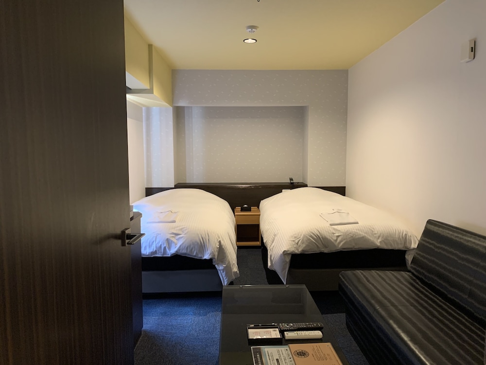 デラックス ツインルーム 禁煙 リビング エリア1 | ナゴヤエキ アクセスホテル