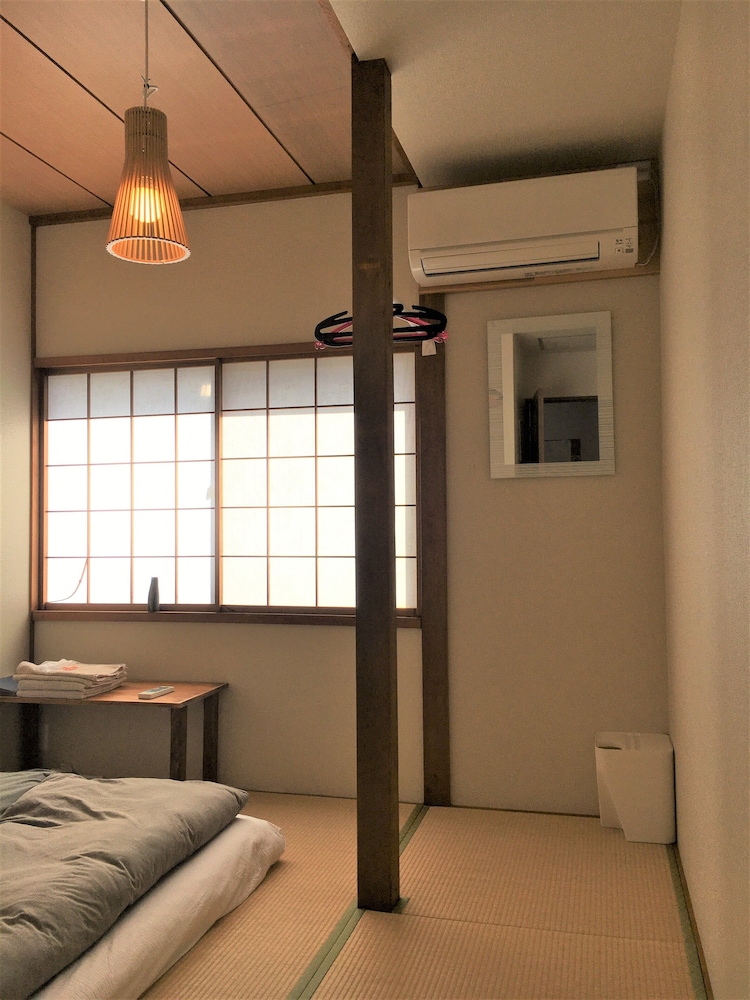 兼六園 2名利用 (共用バスルーム) 客室5 | ゲストハウス ハクカ