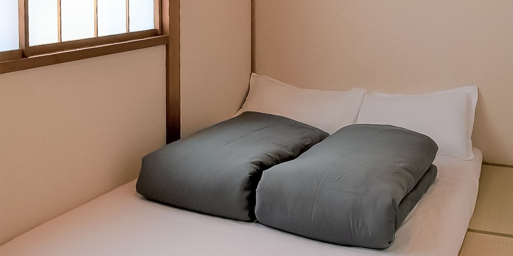 あさのかわ 2名利用 (共用バスルーム) 客室1 | ゲストハウス ハクカ