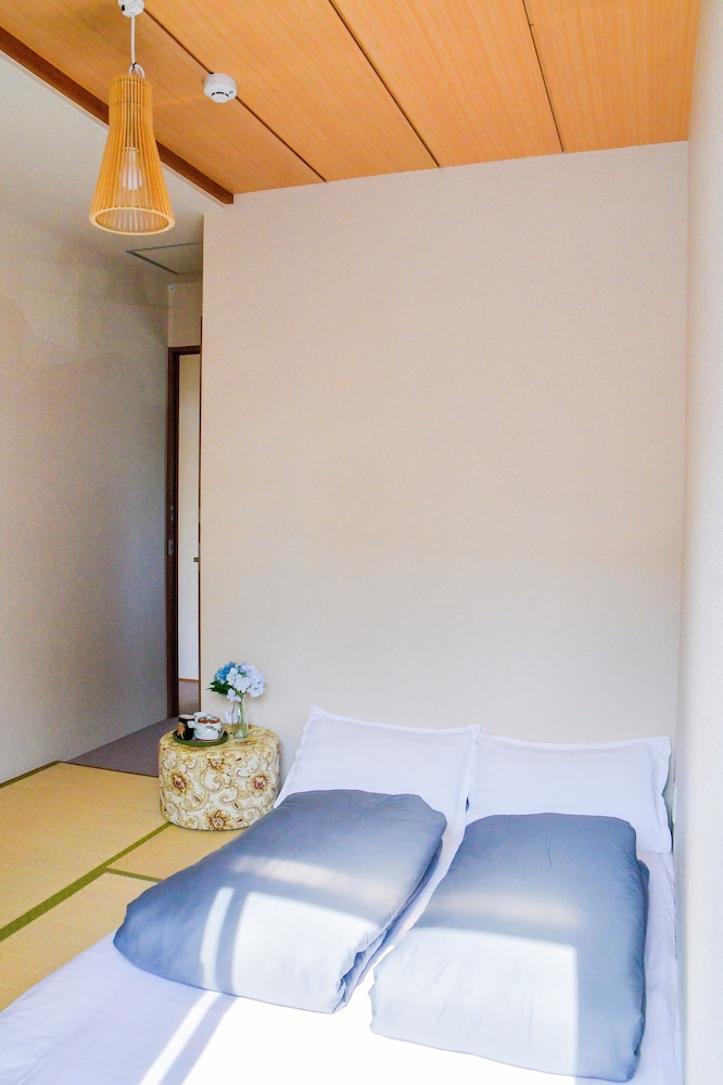 兼六園 2名利用 (共用バスルーム) 客室1 | ゲストハウス ハクカ