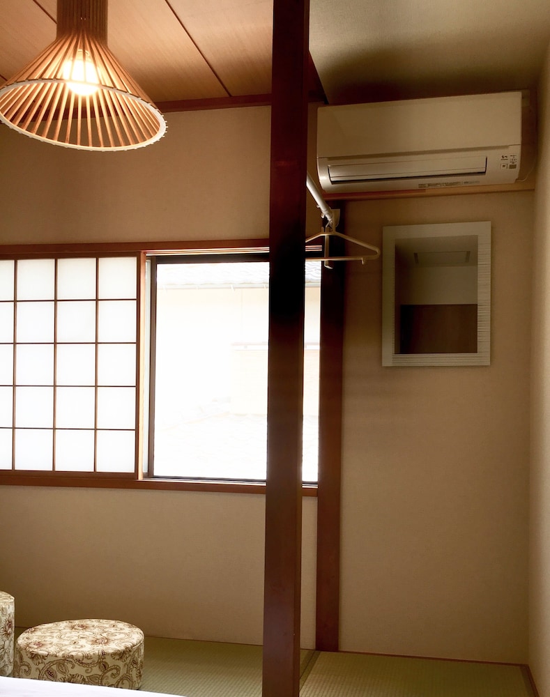 兼六園 2名利用 (共用バスルーム) 客室4 | ゲストハウス ハクカ