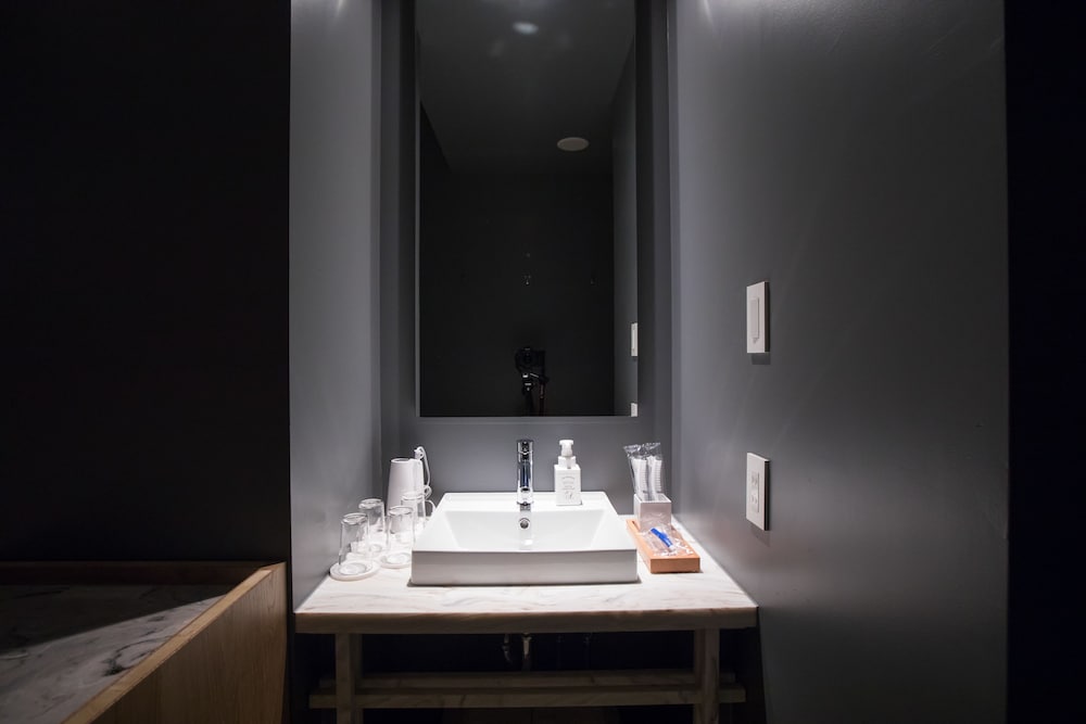 Standard Bunk バスルームのシンク0 | KUMU 金沢 by The Share Hotels