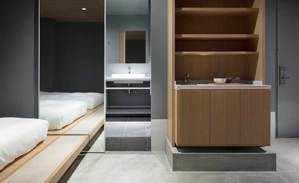 Superior with Japanese-style 客室2 | KUMU 金沢 by The Share Hotels