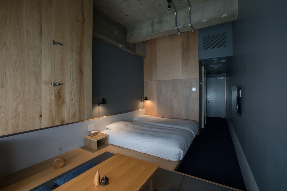 客室1 | KUMU 金沢 by The Share Hotels