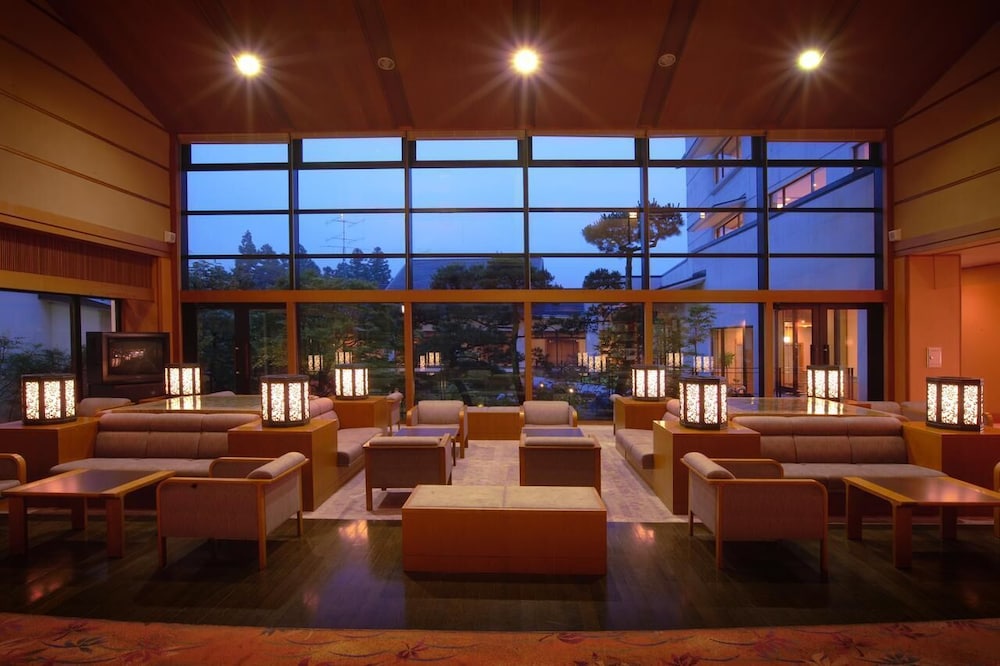 ロビー1 | 旬樹庵 さんさ亭げんぶ館