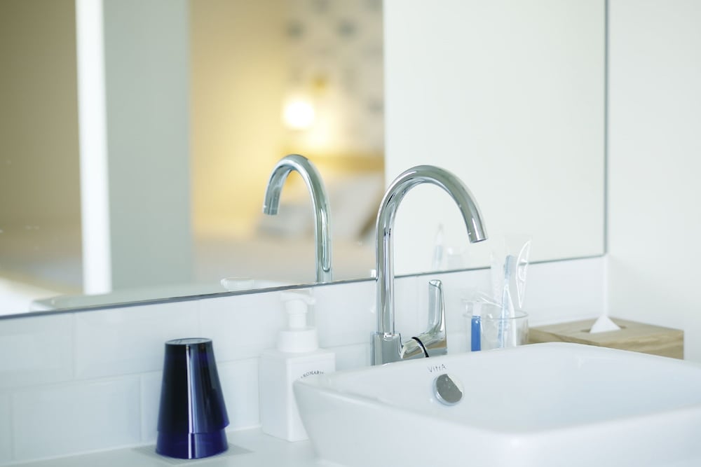 Moderate with River View バスルームのシンク0 | LYURO 東京清澄 by THE SHARE HOTELS