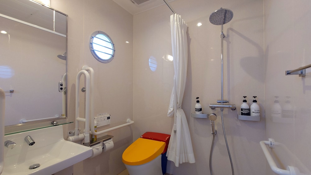 ツインルーム バリアフリー バスルーム1 | ゼログラヴィティ清水ヴィラ