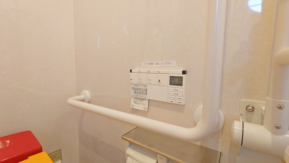 ツインルーム バリアフリー バスルーム3 | ゼログラヴィティ清水ヴィラ