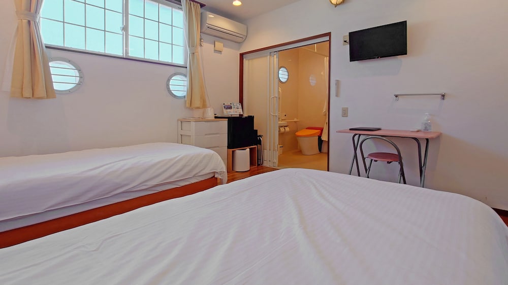 ツインルーム バリアフリー 客室12 | ゼログラヴィティ清水ヴィラ