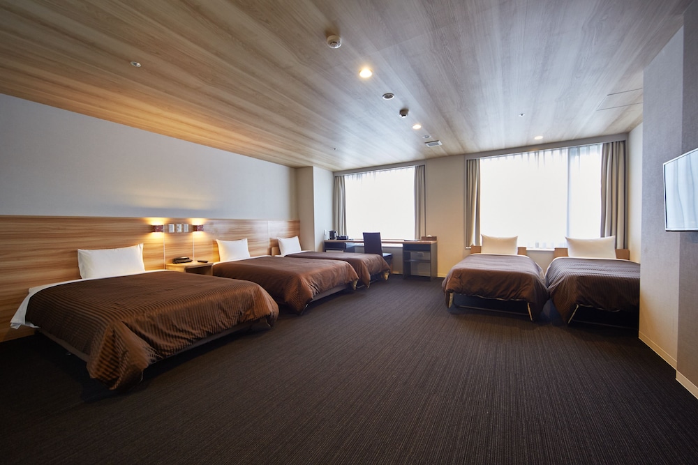 ファミリールーム 5名部屋 (チェックアウト 12:00) 禁煙 客室1 | 泉佐野センターホテル