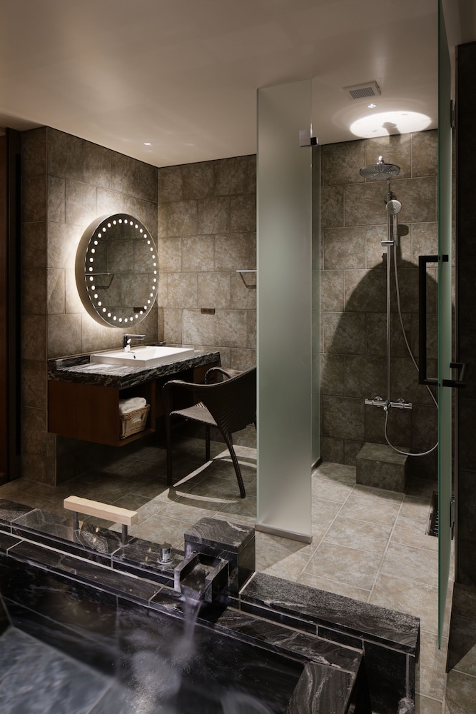 1F ダブル (フランス料理の夕食と朝食付) 禁煙 バスルーム0 | ザ・ひらまつ ホテルズ＆リゾーツ 熱海