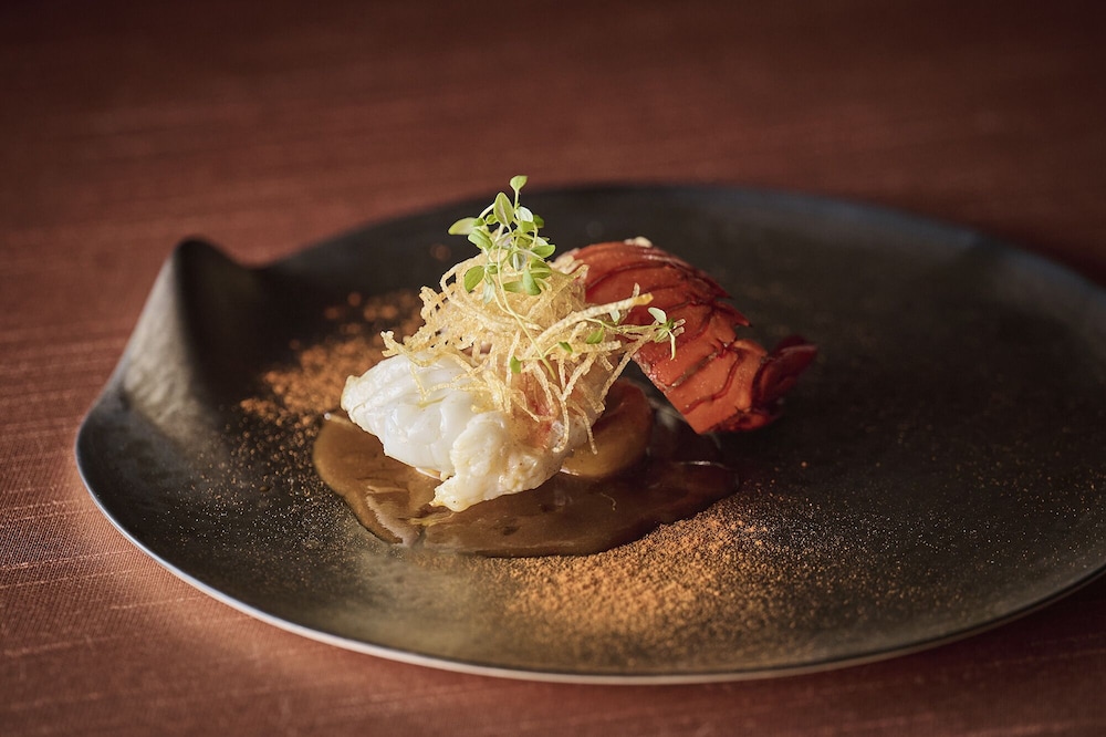 1F コーナースイート (フランス料理の夕食と朝食付) 禁煙 客室3 | ザ・ひらまつ ホテルズ＆リゾーツ 熱海