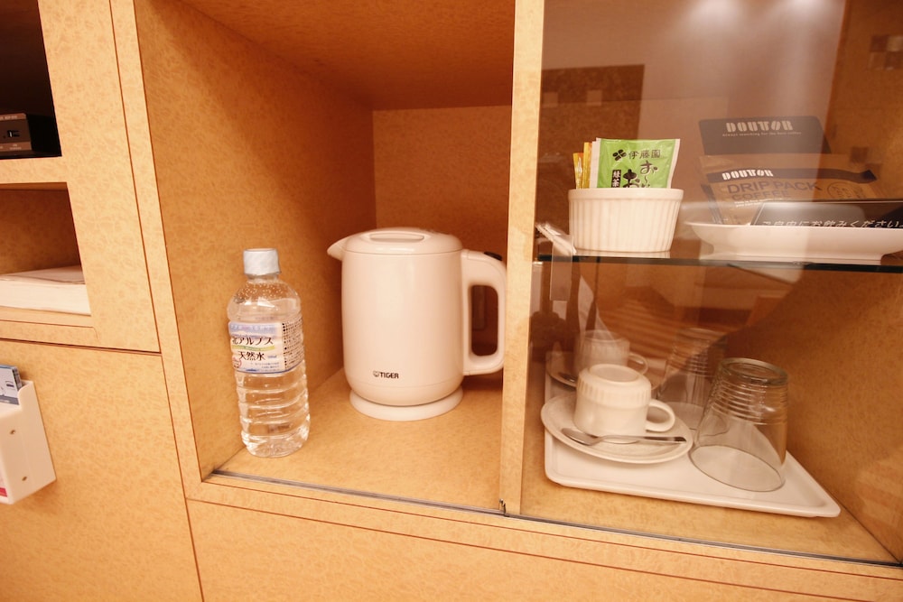 お部屋お任せ ショートステイ チェックイン時間 夜9時、チェックアウト時間 朝11時 コーヒー / コーヒーメーカー0 | ホテルアトラス新宿歌舞伎町 - 大人限定