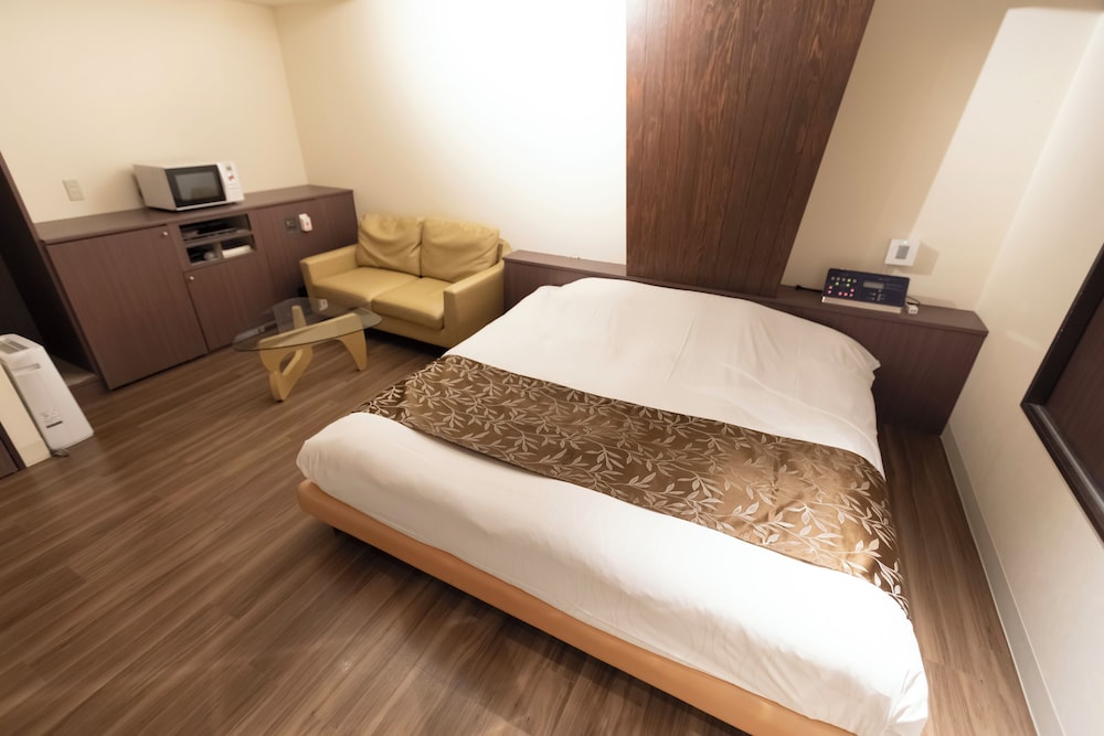 お部屋お任せ ショートステイ チェックイン時間 夜9時、チェックアウト時間 朝11時 客室3 | ホテルアトラス新宿歌舞伎町 - 大人限定