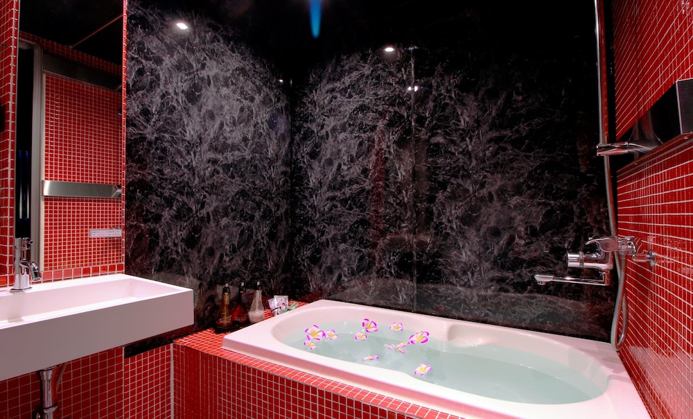 [短期滞在] セミダブルルーム 禁煙 [チェックイン 21:00-25:00 / チェックアウト10:00まで] バスルーム0 | ホテルザホテル 新宿歌舞伎町 - 大人限定