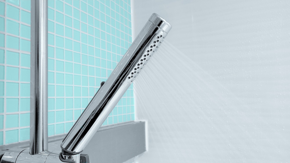 [短期滞在] セミダブルルーム 禁煙 [チェックイン 21:00-25:00 / チェックアウト10:00まで] バスルームのシャワー0 | ホテルザホテル 新宿歌舞伎町 - 大人限定