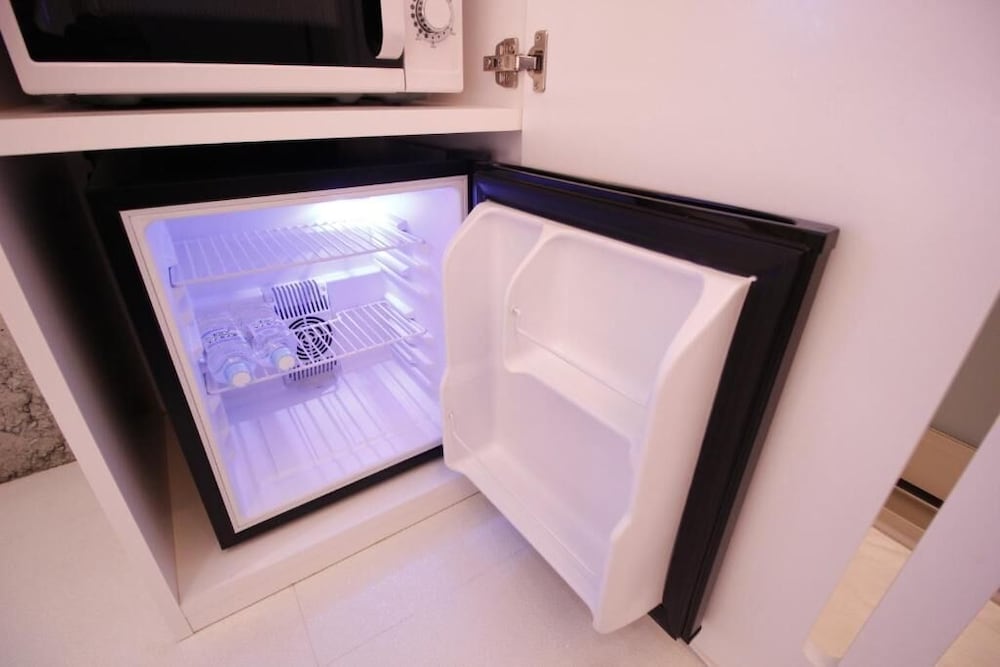 [短期滞在] セミダブルルーム 禁煙 [チェックイン 21:00-25:00 / チェックアウト10:00まで] 客室3 | ホテルザホテル 新宿歌舞伎町 - 大人限定