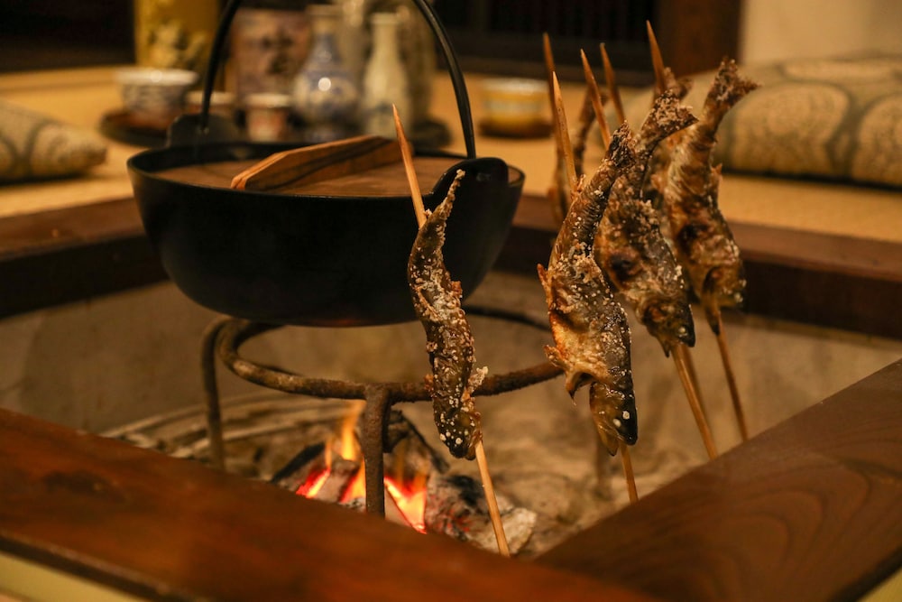 エコノミー和室 客室の設備とサービス0 | 百年古民家 いろり宿 飛騨屋