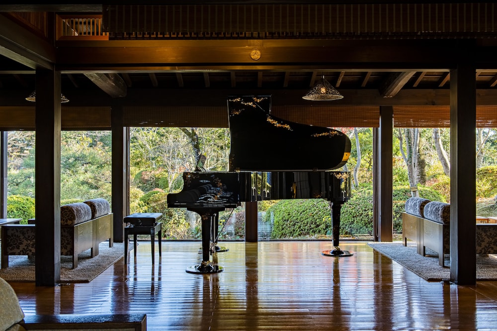 ロビーラウンジ1 | 葛城北の丸 ロビーラウンジ1 | 葛城北の丸