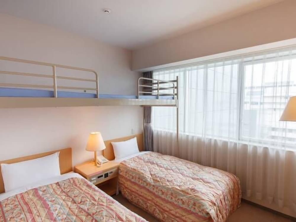 トリプルルーム 客室1 | 大阪アカデミア