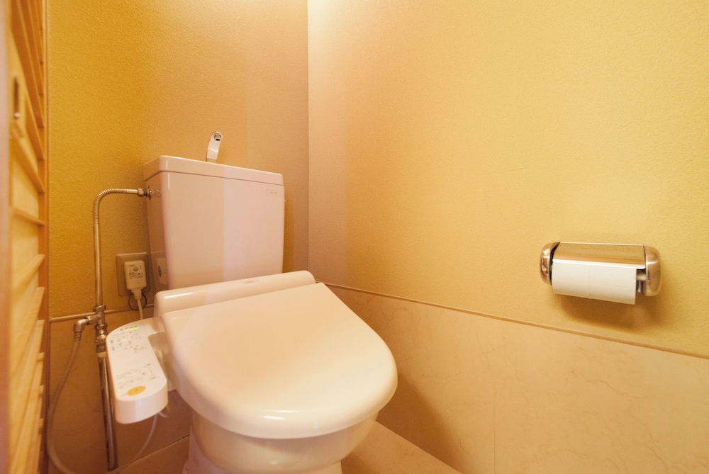 【利根川を望むお部屋】和室15畳(バス・トイレ付) 客室2 | みなかみの自然を楽しむお宿 MICASA